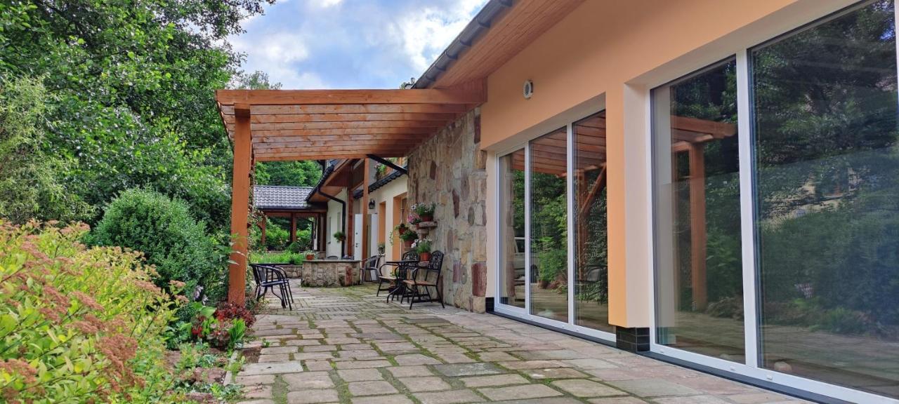 Villa Zielona Roza à Wambierzyce Extérieur photo
