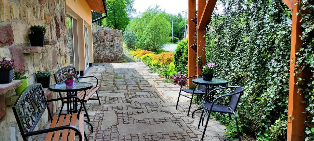 Villa Zielona Roza à Wambierzyce Extérieur photo