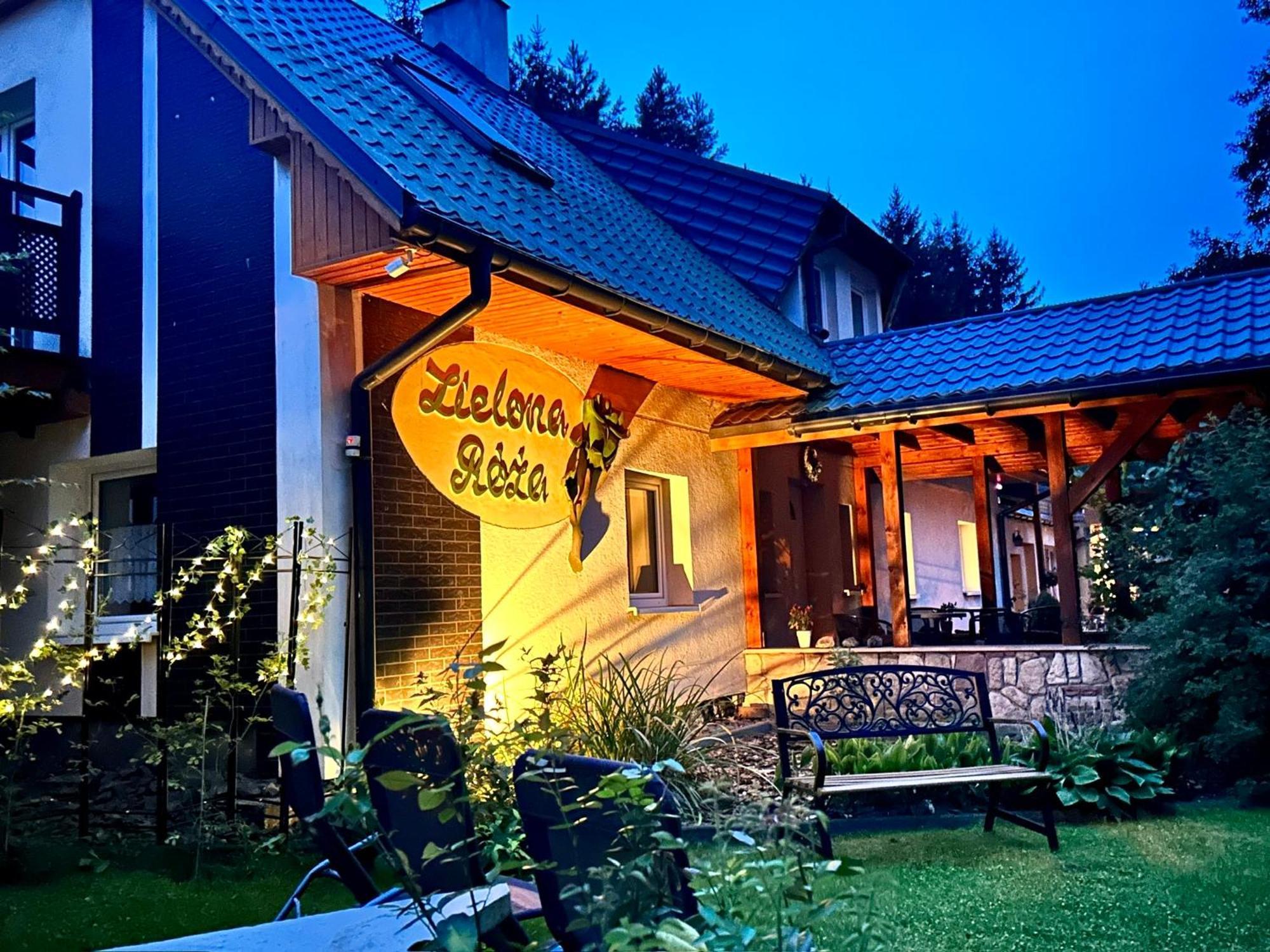 Villa Zielona Roza à Wambierzyce Extérieur photo
